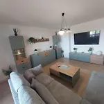 Me Living - - Strandnaehe Апартаменты Пула