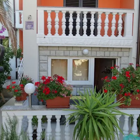 Daire Me Living - - Strandnaehe Pula