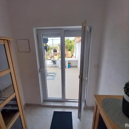 Me Living - - Strandnaehe Πούλα