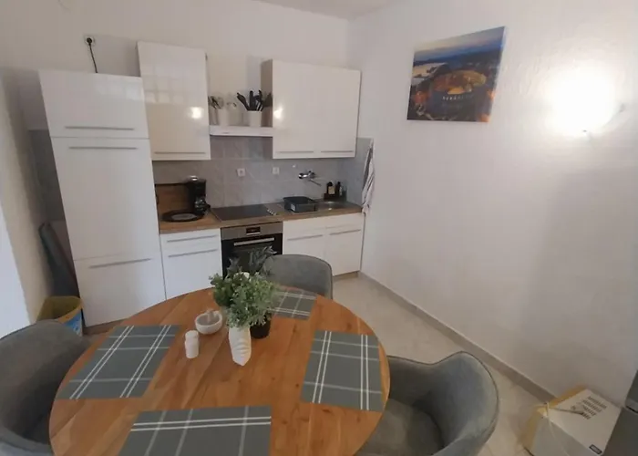 Me Living - - Strandnaehe Daire Pula