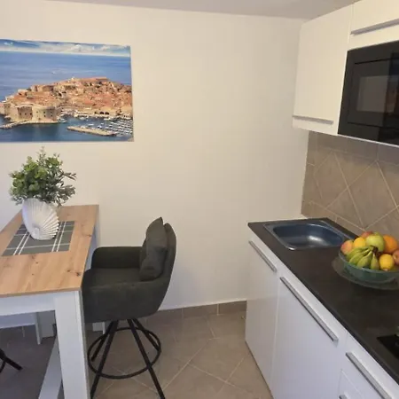 Me Living - - Strandnaehe Apartment