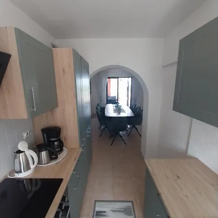 Me Living - - Strandnaehe * Pula