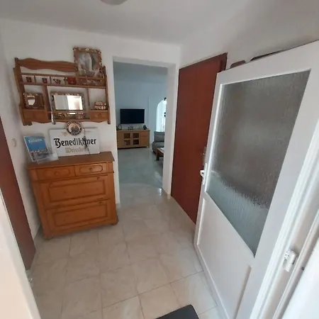 Me Living - - Strandnaehe Pula