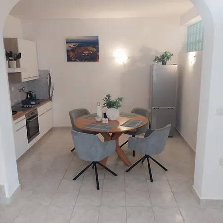 Me Living - - Strandnaehe Apartment