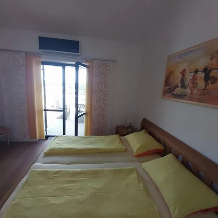 Me Living - - Strandnaehe Apartment