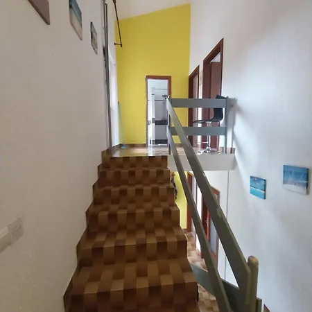 Me Living - - Strandnaehe * Pula