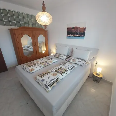 Me Living - - Strandnaehe Apartment