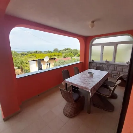 Me Living - - Strandnaehe *