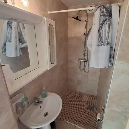 Me Living - - Strandnaehe Apartament Pula