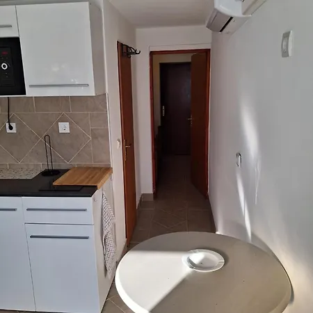 Me Living - - Strandnaehe