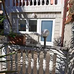 Me Living - - Strandnaehe Pula