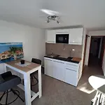 Me Living - - Strandnaehe Appartement *